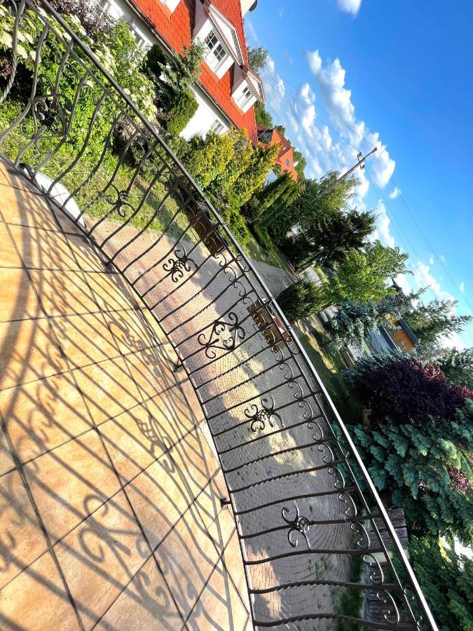 Domowe Pokoje Wilanow Warschau Exterior foto