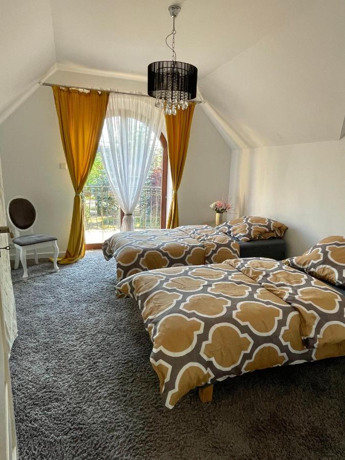 Domowe Pokoje Wilanow Warschau Exterior foto