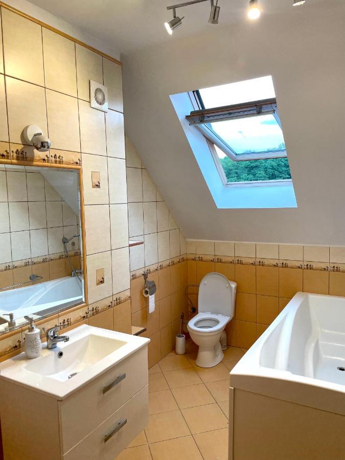 Domowe Pokoje Wilanow Warschau Exterior foto